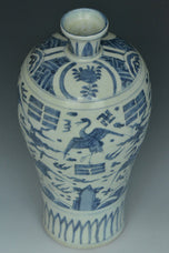 A LATE MING DYNASTY BLUE AND WHITE MEIPING VASE
