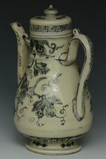 AN EARLY MING DYNASTY BLUE AND WHITE WINE EWER EX. CHRISTIE'S 2009