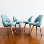 AUTHENTIC 1950S SAARINEN ARMLESS EXECUTIVE CHAIRS BY KNOLL, SET OF 4, BLUE UPHOLSTERY, WOODEN BASE