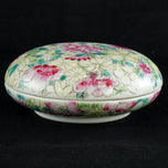 CHINESE PASTE BOX THOUSAND FLOWERS MARKED LATE QING/REPUBLIC PERIOD, EARLY 20TH CENTURY, CHINA, PORCELAIN