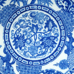 JAPANESE IGEZARA CHARGER CRANE MOTIF CIRCA 1900, EARLY 20TH CENTURY, PORCELAIN