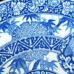 JAPANESE IGEZARA CHARGER CRANE MOTIF CIRCA 1900, EARLY 20TH CENTURY, PORCELAIN