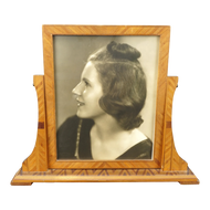 WOOD MARQUETRY TILT PICTURE FRAME WITH PHOTO OF HOLLYWOOD BEAUTY CIRCA 1930, 1930S, UNITED STATES