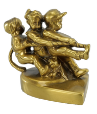 SINGLE BOOKEND TUG OF WAR PM CRAFTSMAN 1953, 1950S, UNITED STATES, BRASS FINISH