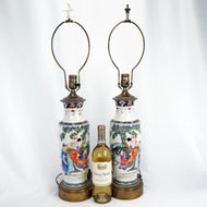 ANTIQUE MIRRORED PAIR OF CHINESE REPUBLIC PORCELAIN URN LAMPS, MID 20TH CENTURY, CHINA, BRASS