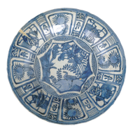 CHINESE MING WANLI KRAAK CHARGER 16TH CENTURY, CHINA, PORCELAIN