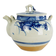 LARGE CHINESE BLUE AND WHITE PORCELAIN FLORAL TEA POT C. 1900, 1900 - 1909, CHINA
