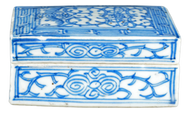 CHINESE PORCELAIN BLUE WHITE BOX WITH LOTUS SCROLLING 19TH CENTURY, MID 19TH CENTURY, CHINA