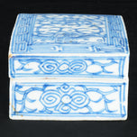 CHINESE PORCELAIN BLUE WHITE BOX WITH LOTUS SCROLLING 19TH CENTURY, MID 19TH CENTURY, CHINA