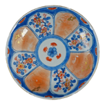 KANGXI CHINESE IMARI DISH WITH FLORAL PANELS CIRCA 1700, EARLY 18TH CENTURY, CHINA, PORCELAIN
