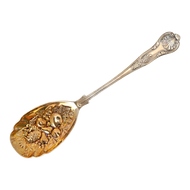 VINTAGE ENGLISH SILVER PLATE BERRY SERVING SPOON CIRCA 1930S, EARLY 20TH CENTURY, UNITED KINGDOM, SILVERPLATE