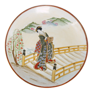 JAPANESE SHOWA POLYCHROME PORCELAIN CHARGER OF GEISHA 1930’S, 1930S