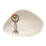 MID-CENTURY SIGNED MARC BELLAIRE (1925 – 1994) ABSTRACT TRIBAL THREE-SIDED SERVING DISH, 1950S, UNITED STATES, CERAMIC