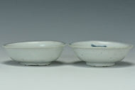 TWO MING DYNASTY BLUE AND WHITE DISHES WANLI PERIOD