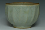 A SONG DYNASTY LONGQUAN CELADON BOWL