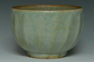 A SONG DYNASTY LONGQUAN CELADON BOWL