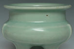 A SONG DYNASTY LONGQUAN CELADON TRIPOD INCENSE BURNER