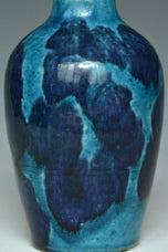 A QING DYNASTY VASE QIANLONG PERIOD AND BOX