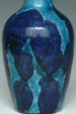 A QING DYNASTY VASE QIANLONG PERIOD AND BOX