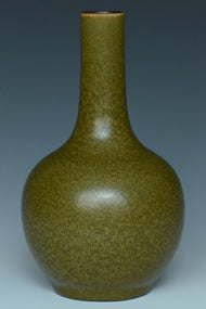 A QING DYNASTY TEADUST GLAZED VASE QIANLONG PERIOD EX. CHRISTIE'S 2014