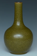 A QING DYNASTY TEADUST GLAZED VASE QIANLONG PERIOD EX. CHRISTIE'S 2014