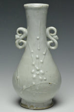 A YUAN DYNASTY QINGBAI VASE AND BOX