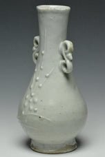 A YUAN DYNASTY QINGBAI VASE AND BOX