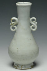 A YUAN DYNASTY QINGBAI VASE AND BOX