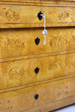19TH CENTURY, GERMANY, BIRDSEYE MAPLE, BIEDERMEIER CHEST
