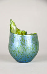 L0ETZ WITWE, BOHEMIA, GLASS VASE, IRIDESCENT, CRETA PAPILLON, circa 1902