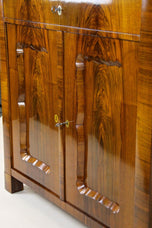 19TH CENTURY, AUSTRIA, NUTWOOD COMMODE, BIEDERMEIER, TRUMEAU