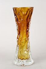 20TH CENTURY, AUSTRIA, AMBERCOLORED ART DECO GLASS VASE, 1920